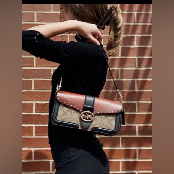 Coach Handbags - NWT authentic Coach Georgie shoulder bag